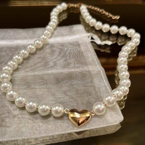 Puffy Heart Pearl Necklace - Picture 1 of 6